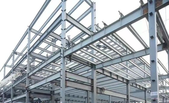 Progetti di costruzione di edifici in metallo con sistema di parcheggio prefabbricato in struttura d'acciaio