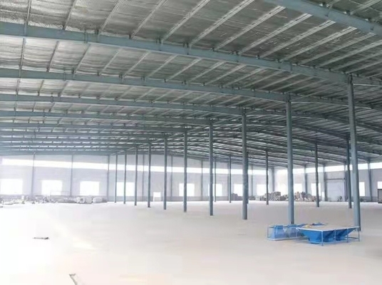 Le costruzioni d'acciaio industriali agricole del chiosco hanno prefabbricato la tettoia strutturale leggera di PEB